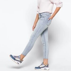 Pistola Arielle Skinny Scissors Cut Hem Jean Size 29P